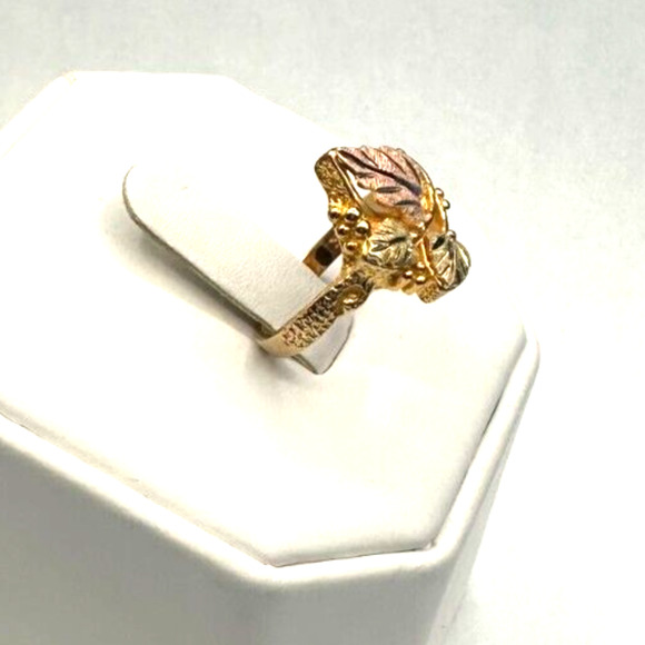 Estate 10K Gold Black Hills Leaves Grapes Ring Size 7.5 / 3.9g RI-160 - Picture 3 of 5